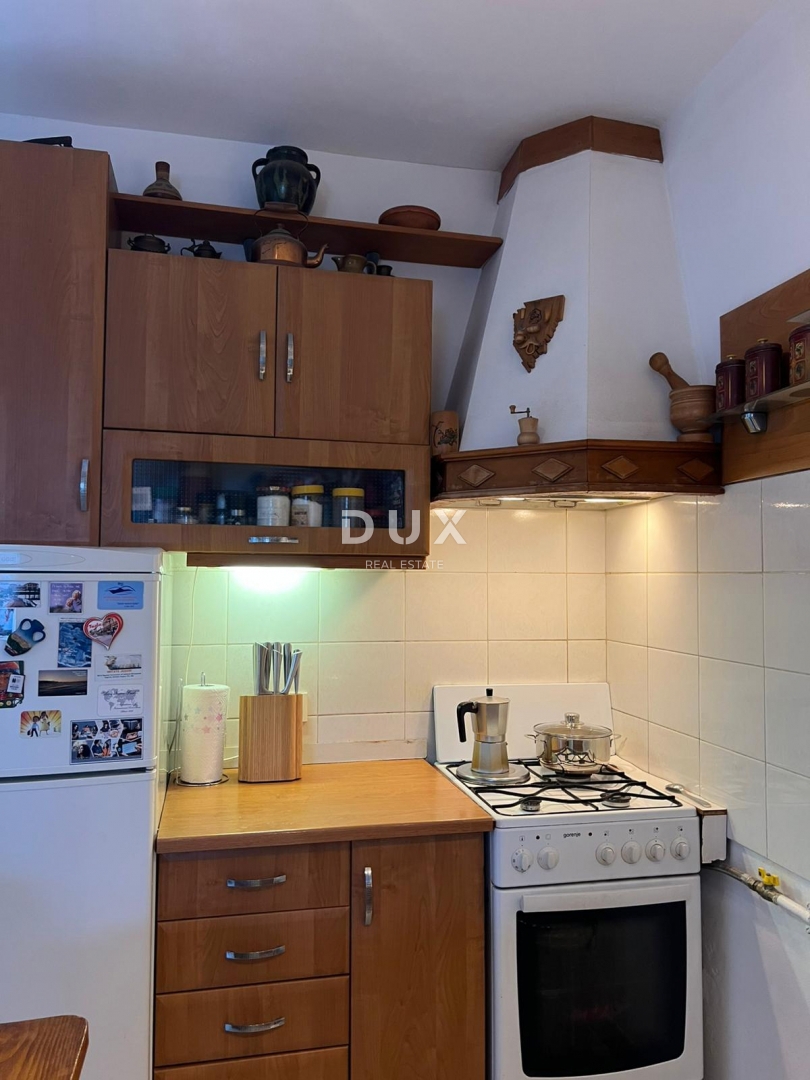 ISTRIA, POLA - Appartamento al 12° piano con vista panoramica nella posizione più ambita di Pola!