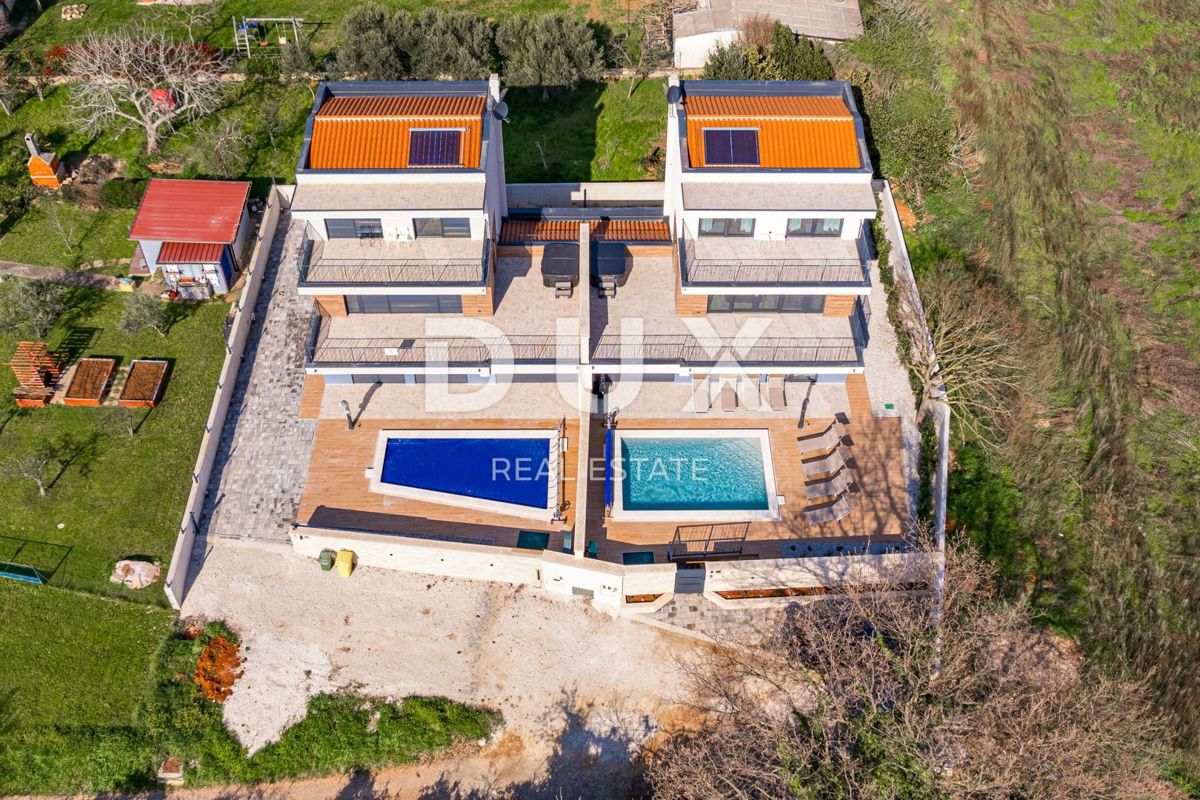 ISTRIA, BANJOLE - Villa bifamiliare contemporanea al mare!