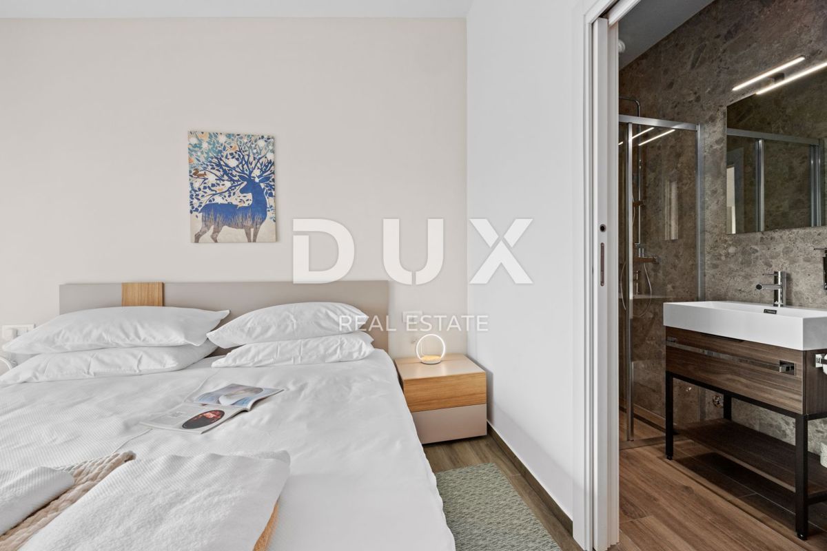 ISTRIA, BANJOLE - Villa bifamiliare contemporanea al mare!