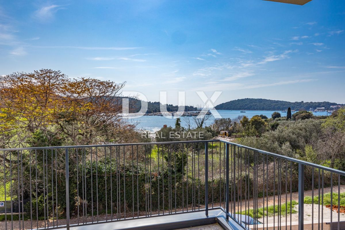 ISTRIA, BANJOLE - Villa bifamiliare contemporanea al mare!