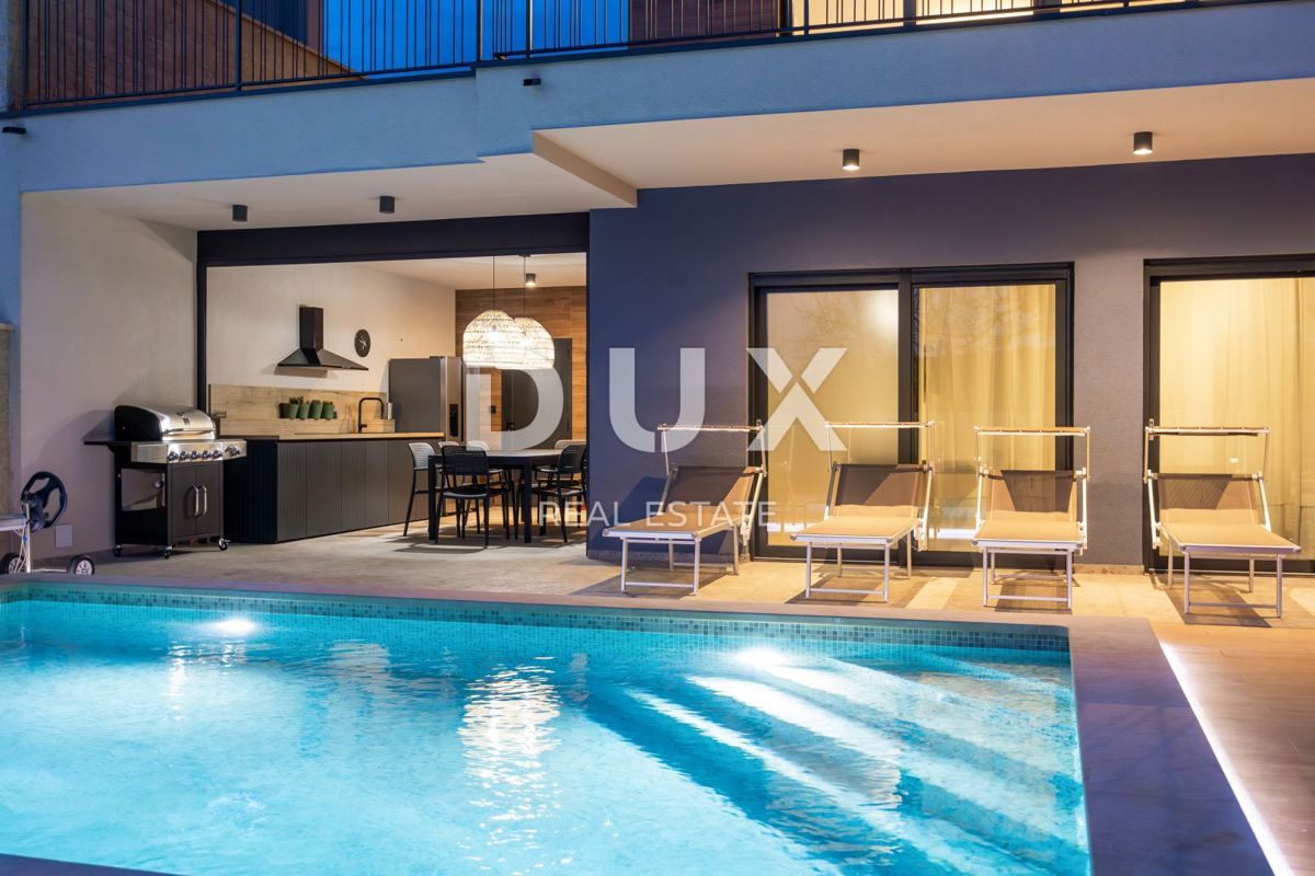 ISTRIA, BANJOLE - Villa bifamiliare contemporanea al mare!