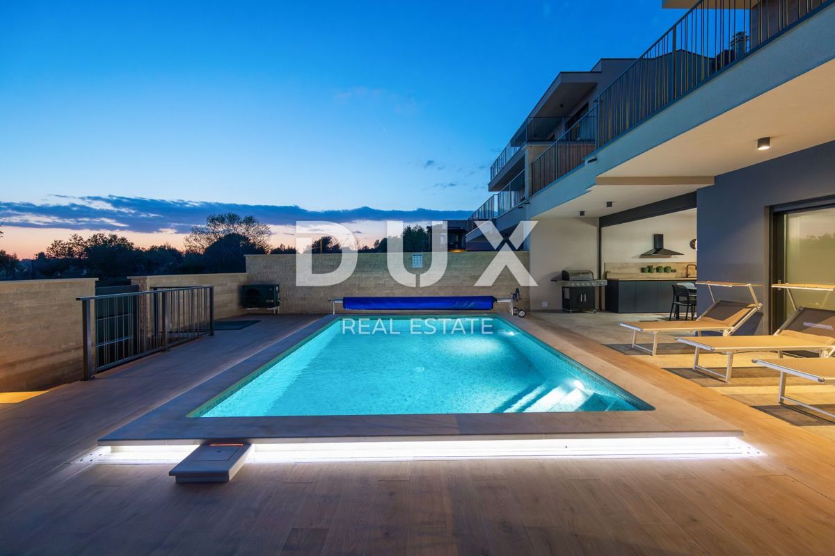 ISTRIA, BANJOLE - Villa bifamiliare contemporanea al mare!