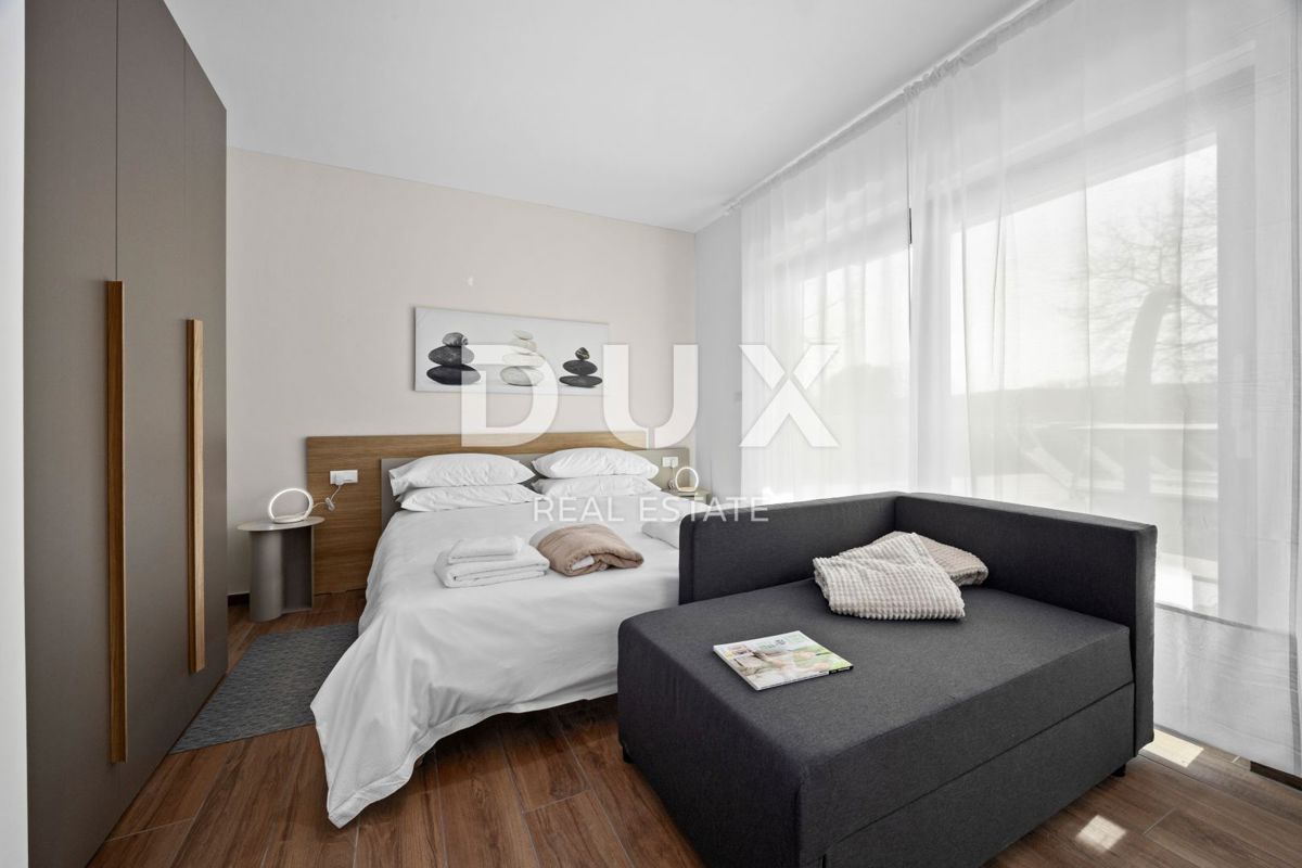 ISTRIA, BANJOLE - Villa bifamiliare contemporanea al mare!