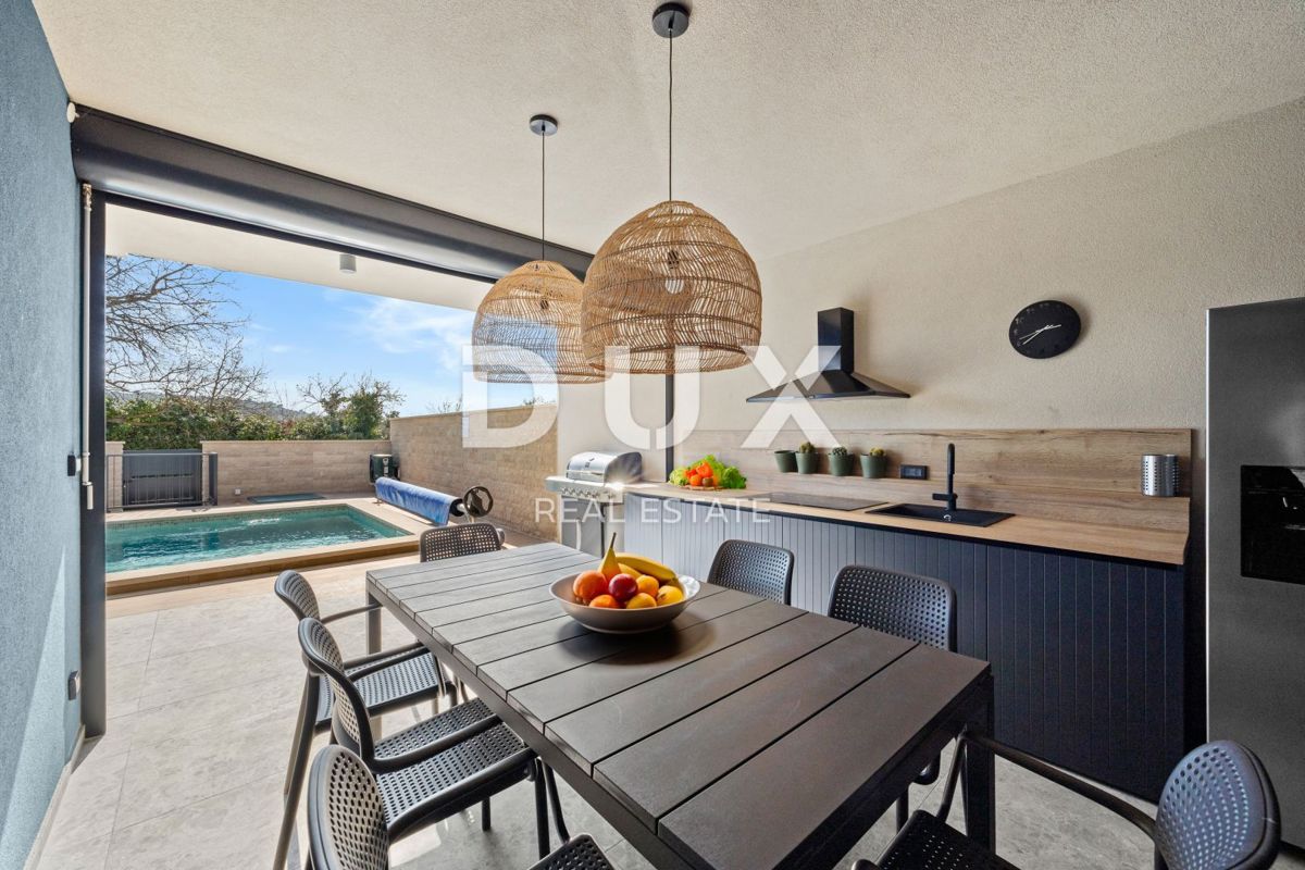 ISTRIA, BANJOLE - Villa bifamiliare contemporanea al mare!