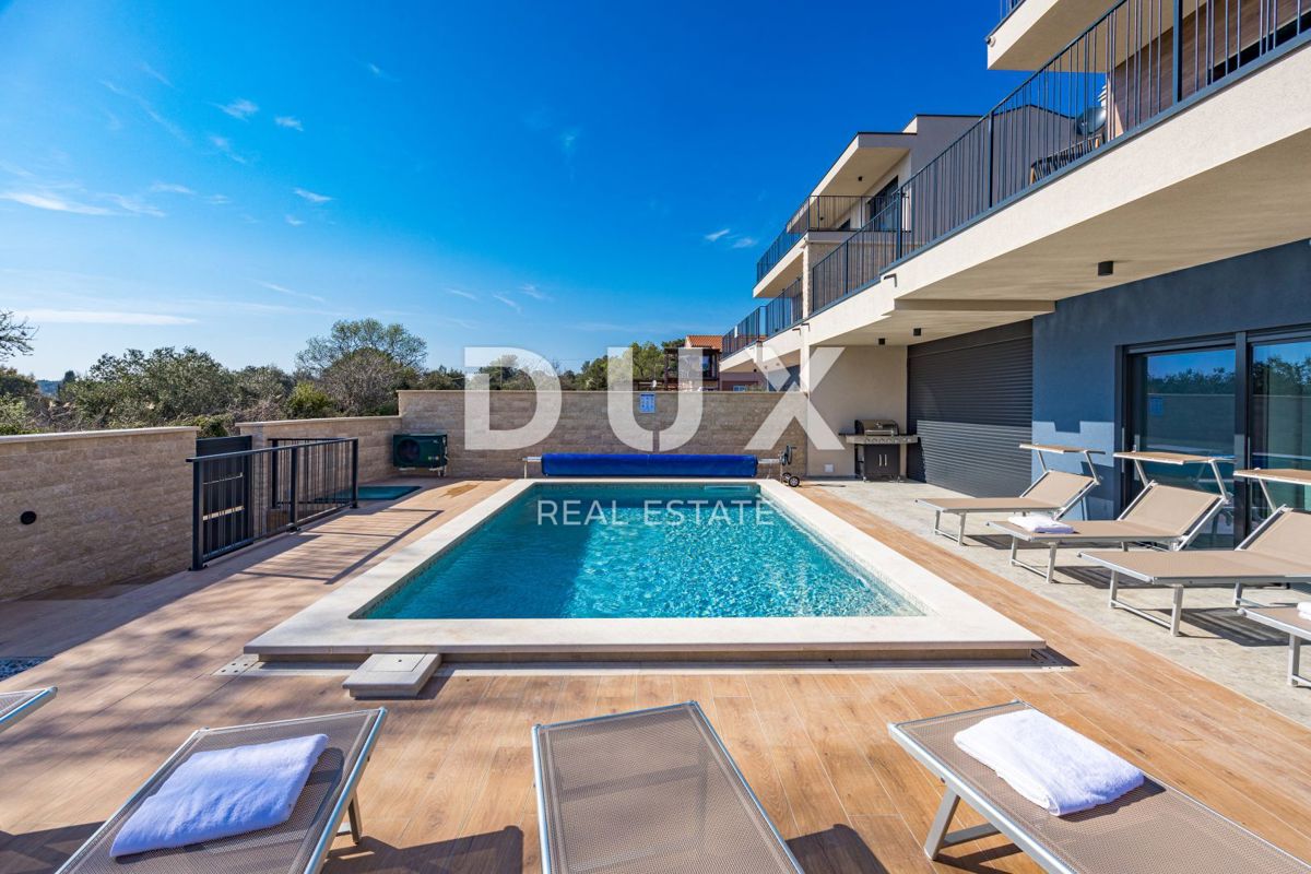 ISTRIA, BANJOLE - Villa bifamiliare contemporanea al mare!