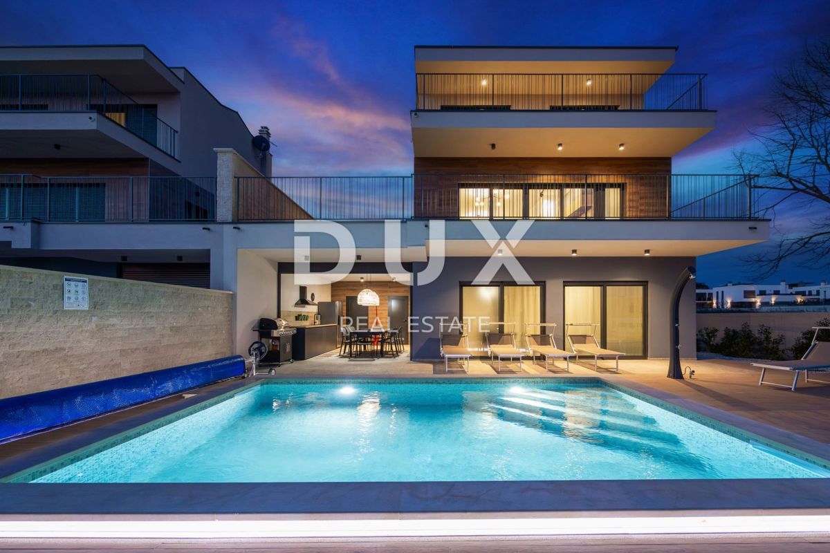 ISTRIA, BANJOLE - Villa bifamiliare contemporanea al mare!