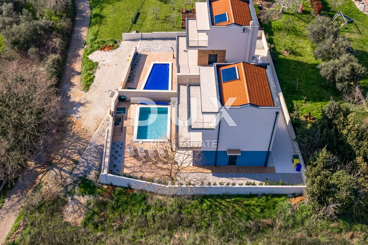 ISTRIA, BANJOLE - Villa bifamiliare contemporanea al mare!