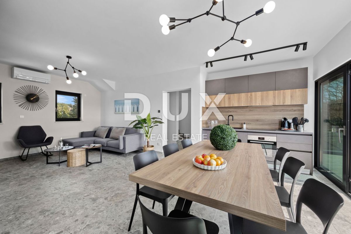 ISTRIA, BANJOLE - Villa bifamiliare contemporanea al mare!