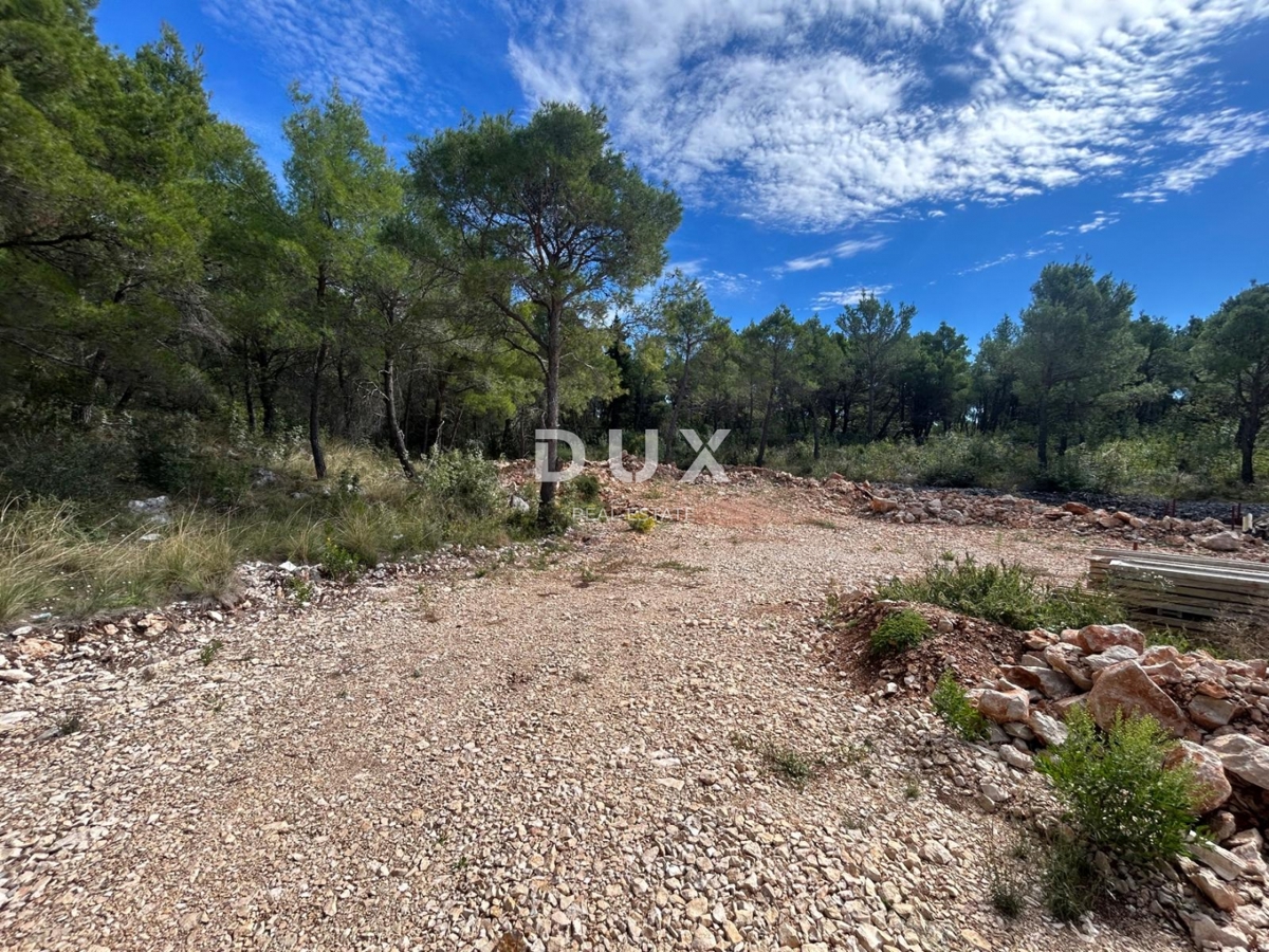 ŠIBENIK, DUBRAVA - Terreno 1000 m2 - ideale per una casa/villa!