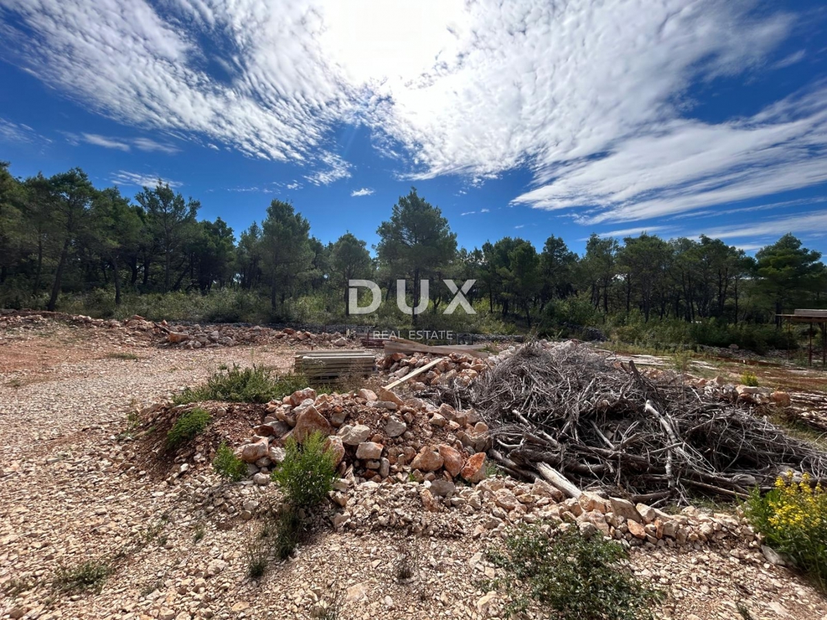 ŠIBENIK, DUBRAVA - Terreno 1000 m2 - ideale per una casa/villa!