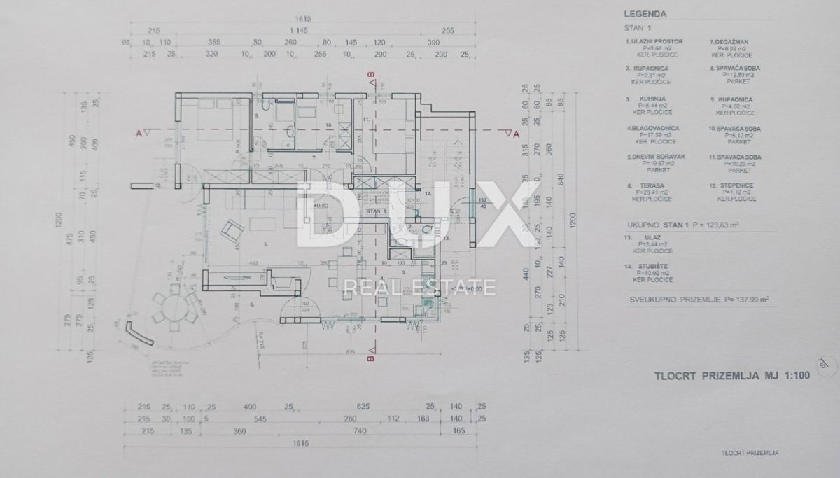 PAKOŠTANE - Spaziosa casa con tre appartamenti