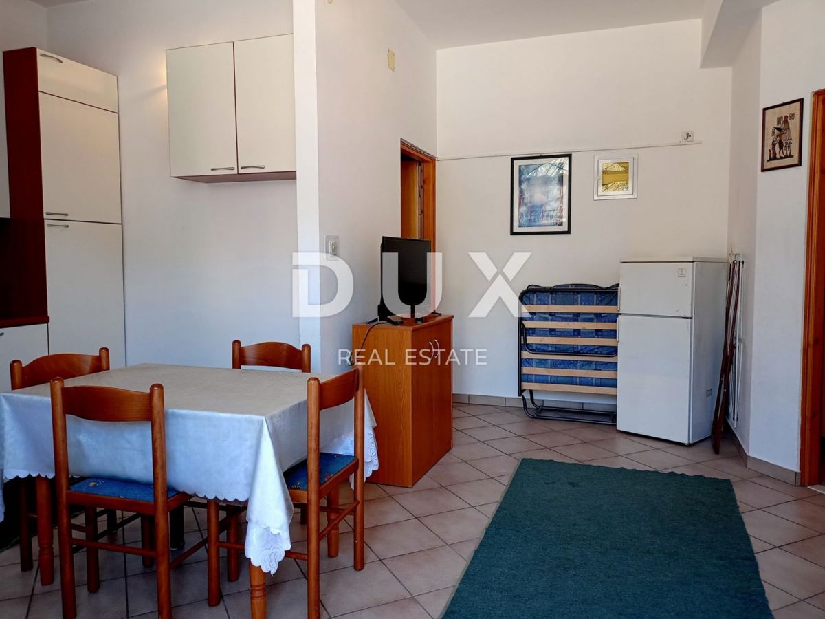 PAKOŠTANE - Spaziosa casa con tre appartamenti