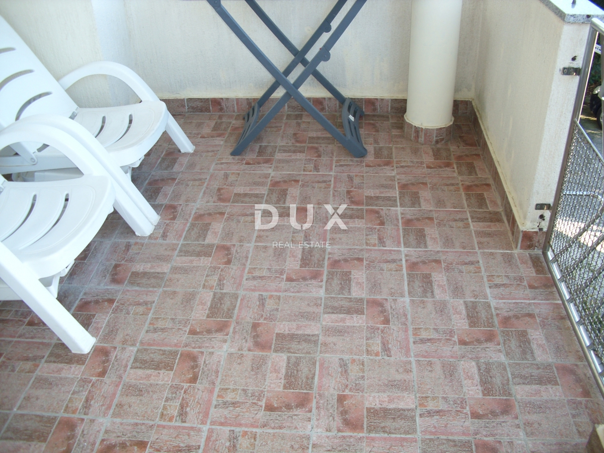 ISOLA DI KRK, CITTÀ DI KRK - Appartamento di 62 m2 con 2 camere da letto a 500 m dal mare