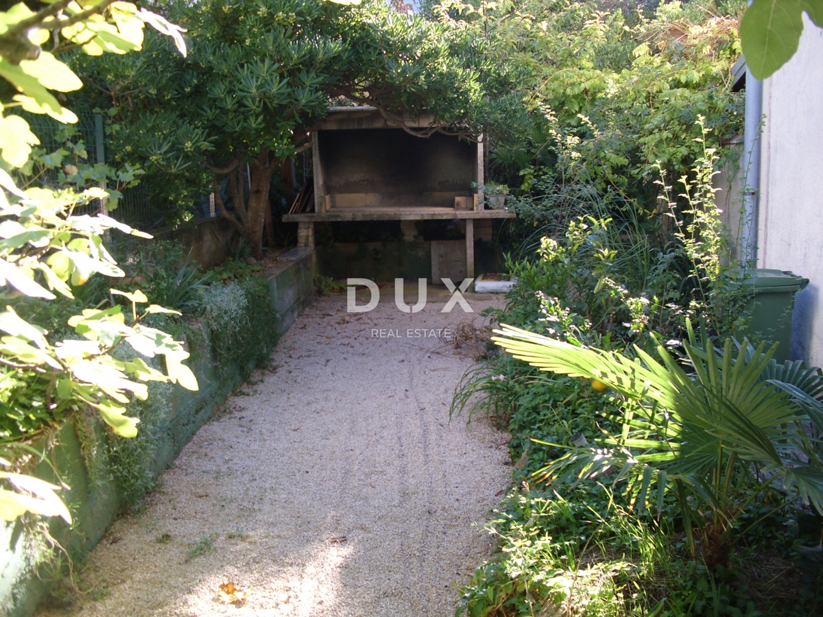 ISOLA DI KRK, CITTÀ DI KRK - Appartamento di 62 m2 con 2 camere da letto a 500 m dal mare