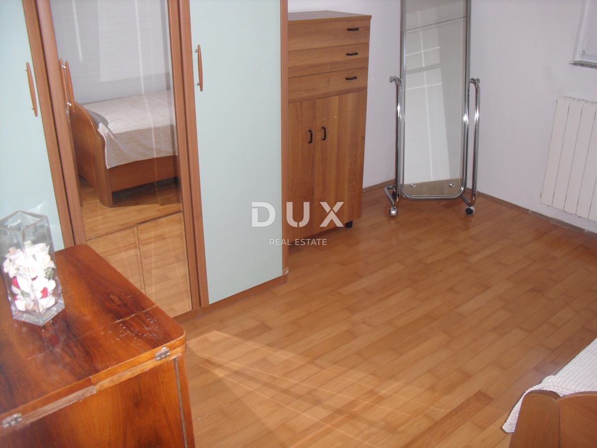 ISOLA DI KRK, CITTÀ DI KRK - Appartamento di 62 m2 con 2 camere da letto a 500 m dal mare