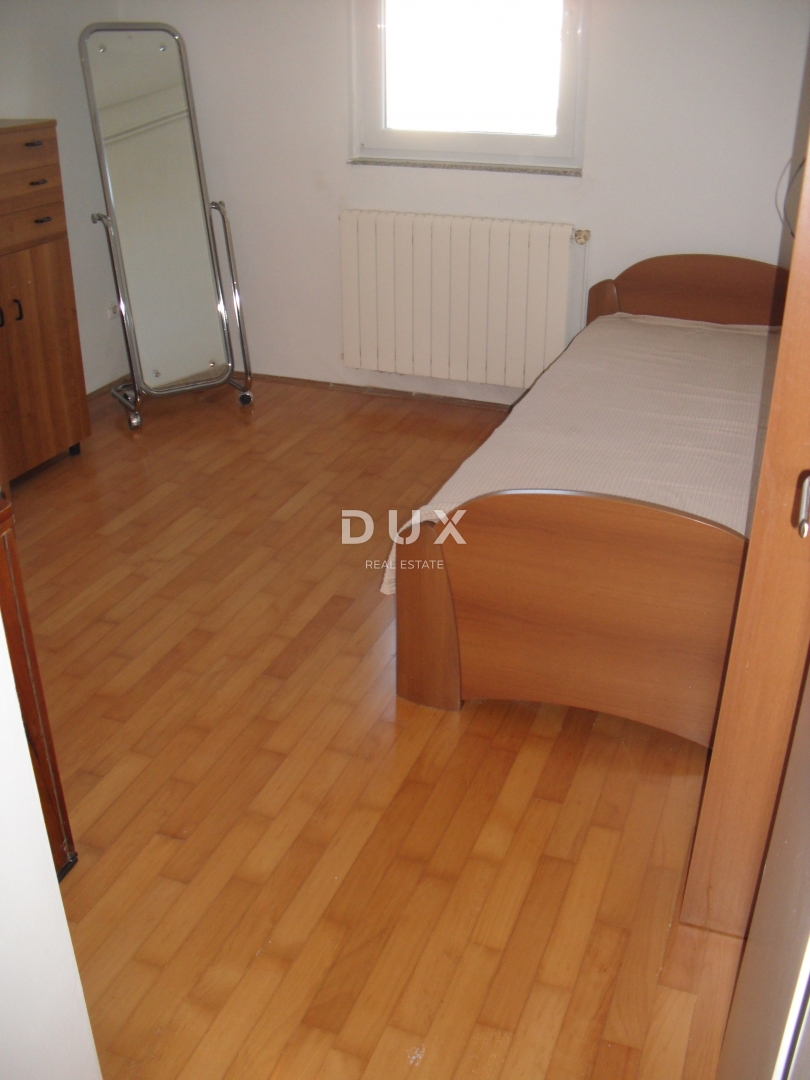 ISOLA DI KRK, CITTÀ DI KRK - Appartamento di 62 m2 con 2 camere da letto a 500 m dal mare