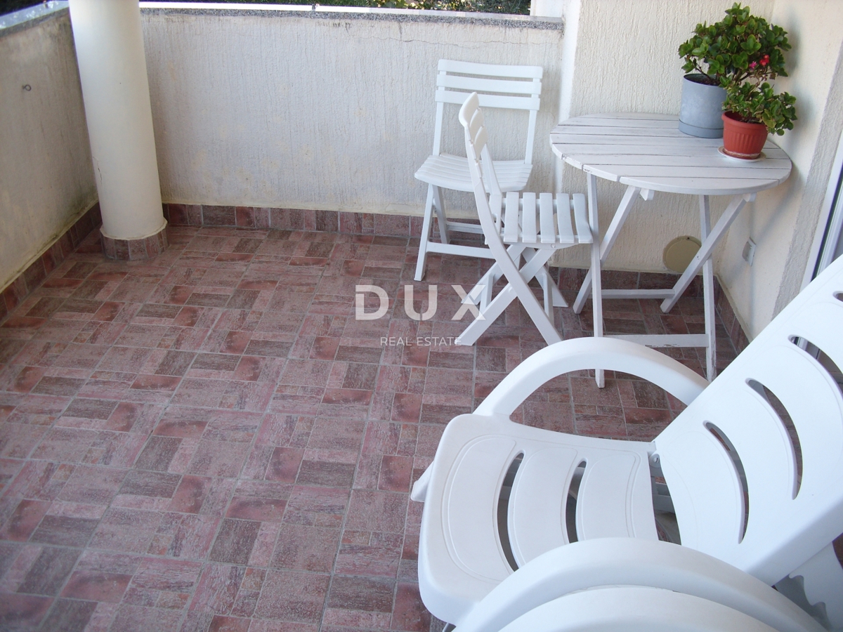 ISOLA DI KRK, CITTÀ DI KRK - Appartamento di 62 m2 con 2 camere da letto a 500 m dal mare