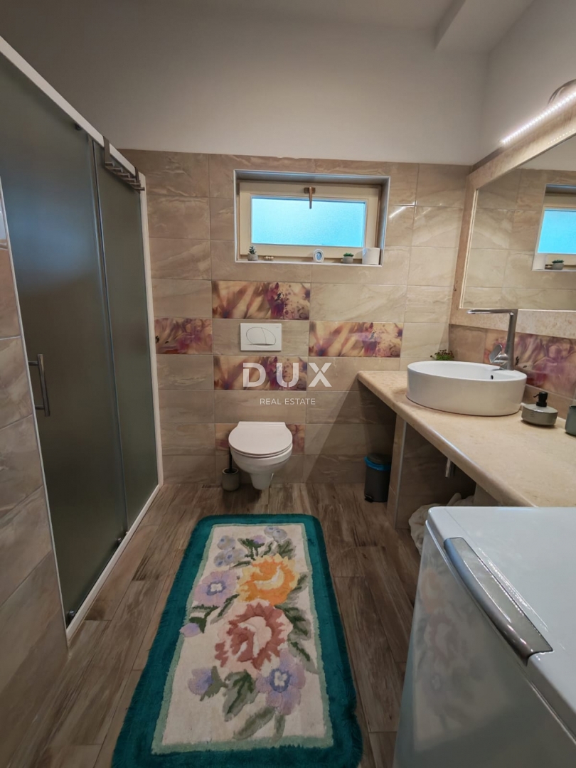 ISTRIA, ROVIGNO - Appartamento in prima fila al mare!