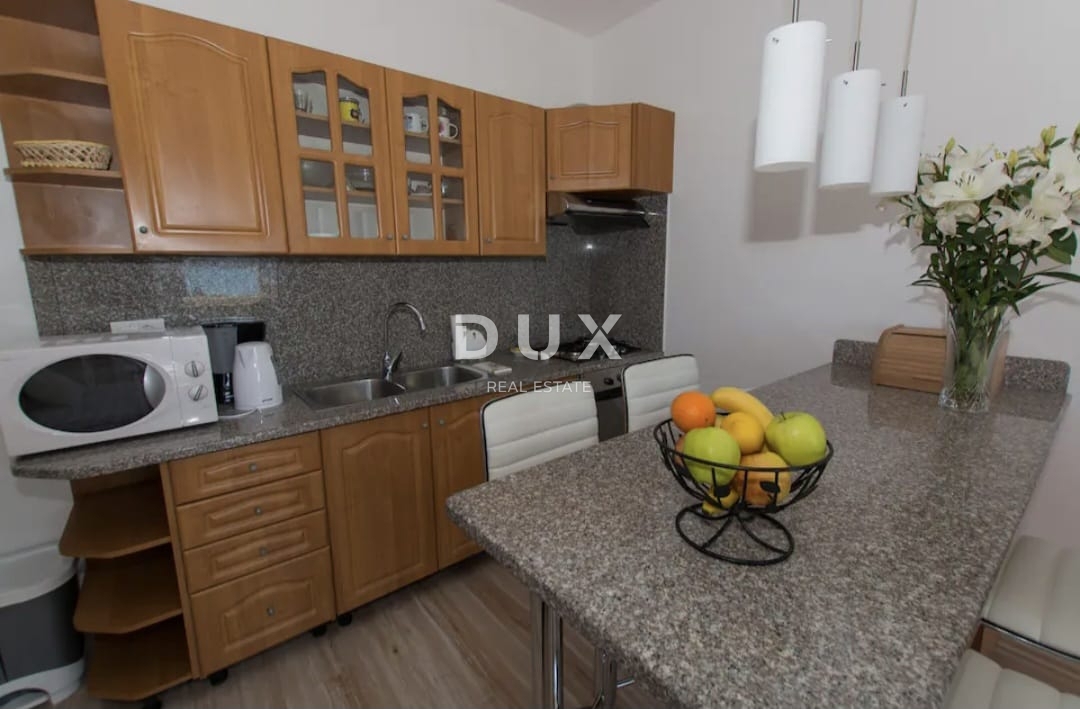 ISTRIA, ROVIGNO - Appartamento in prima fila al mare!