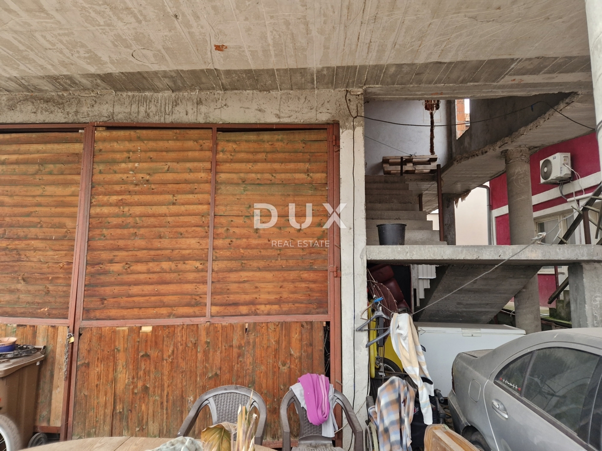 ZAGABRIA, ŽITNJAK - Edificio residenziale e commerciale da ristrutturare