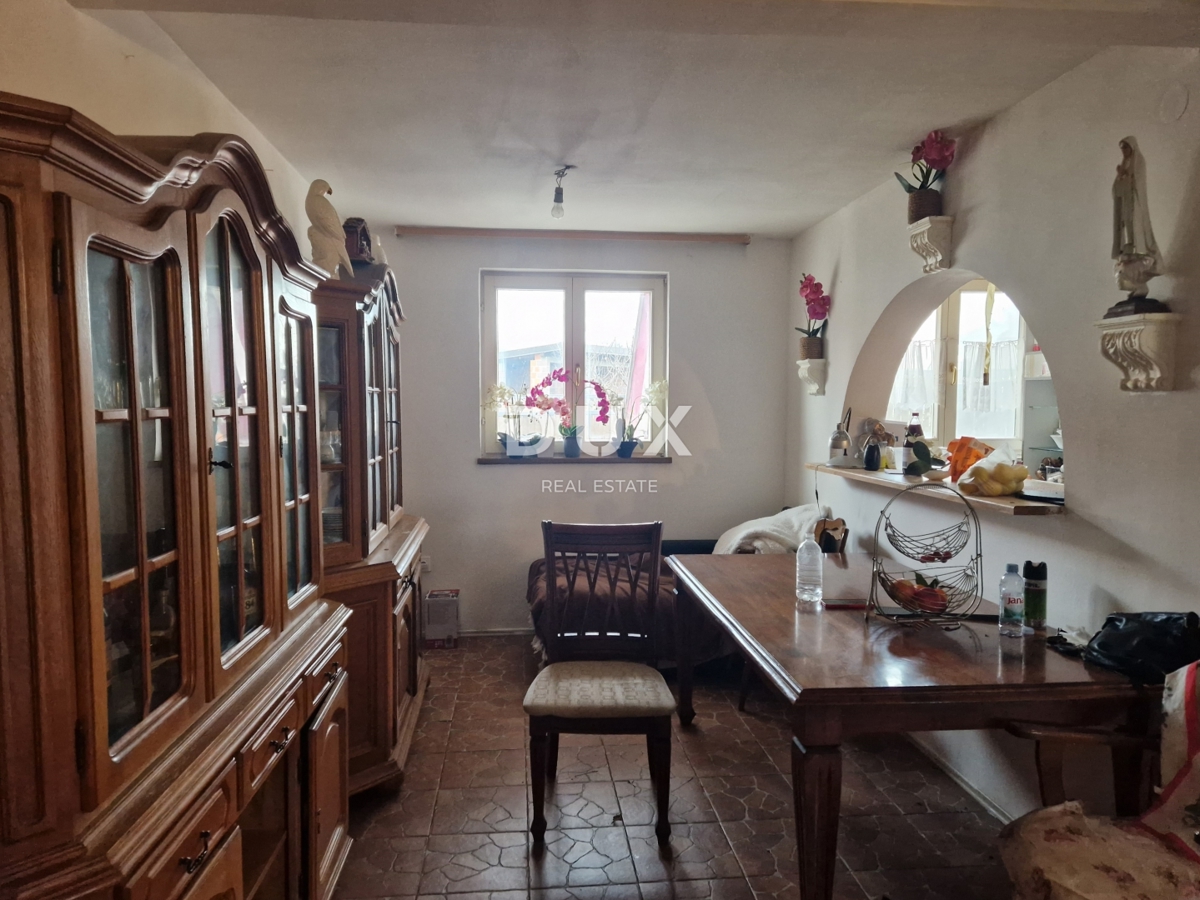 ZAGABRIA, ŽITNJAK - Edificio residenziale e commerciale da ristrutturare