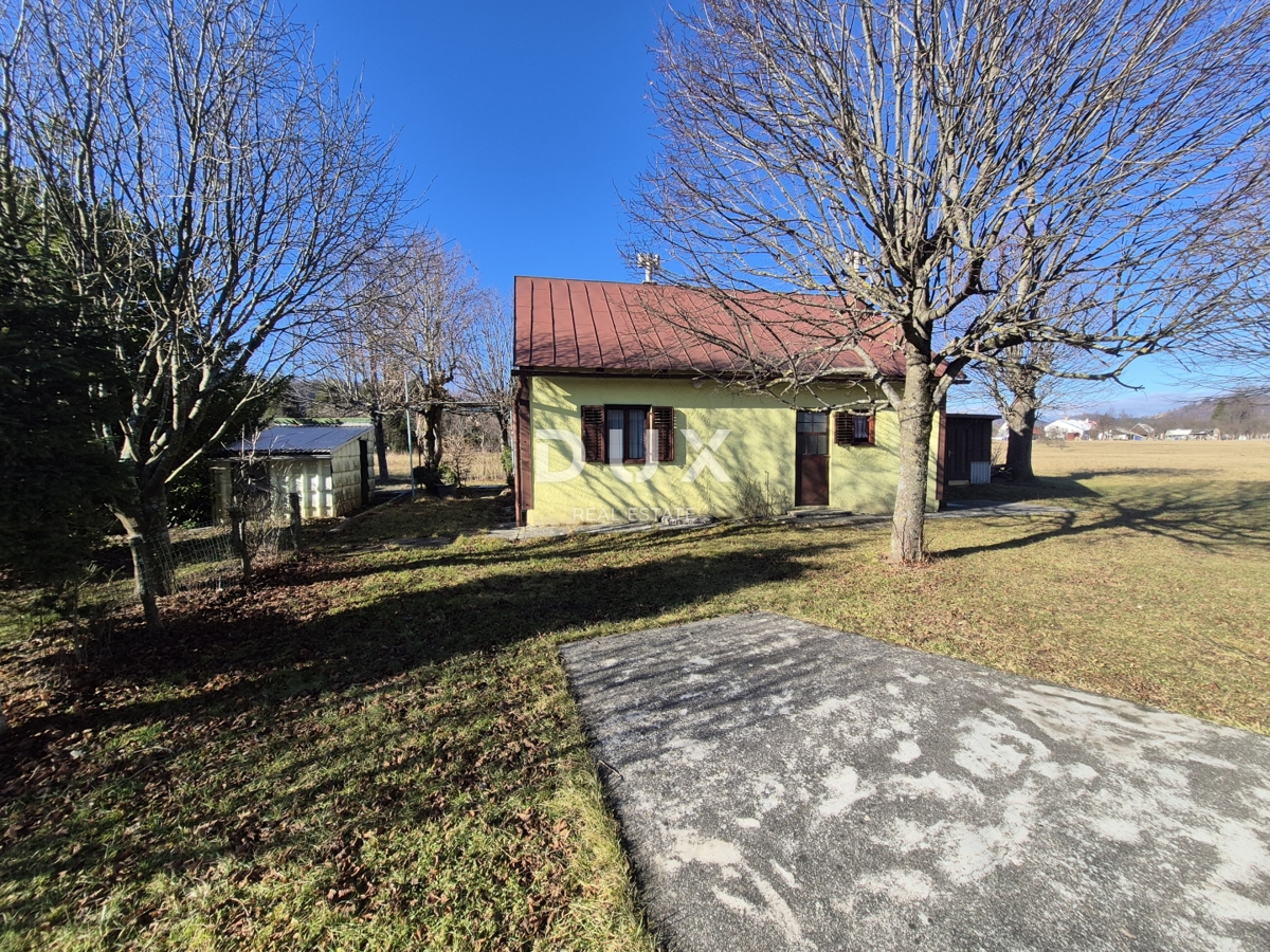 GORSKI KOTAR, FUŽINE, LIČ - grande tenuta familiare con due case e un garage, prezzo ribassato, occasione!