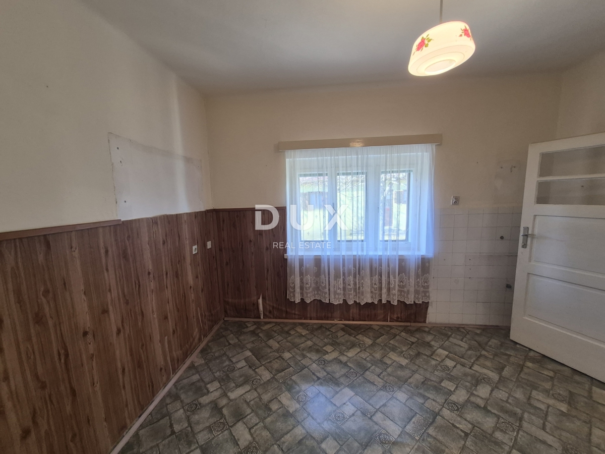 GORSKI KOTAR, FUŽINE, LIČ - grande tenuta familiare con due case e un garage, prezzo ribassato, occasione!