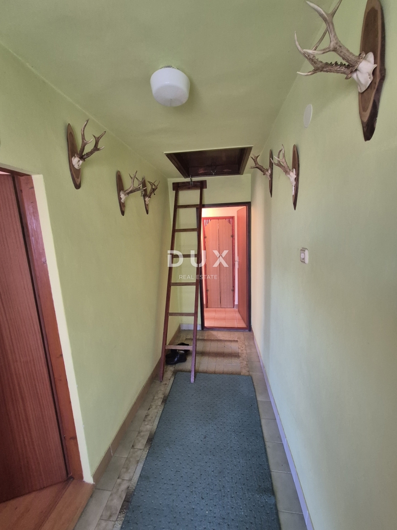 GORSKI KOTAR, FUŽINE, LIČ - grande tenuta familiare con due case e un garage, prezzo ribassato, occasione!