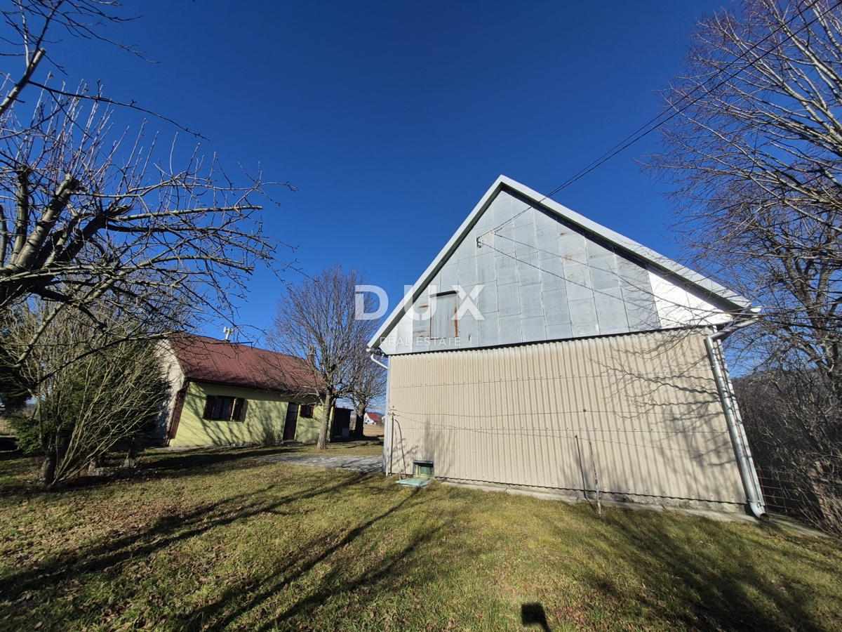 GORSKI KOTAR, FUŽINE, LIČ - grande tenuta familiare con due case e un garage, prezzo ribassato, occasione!