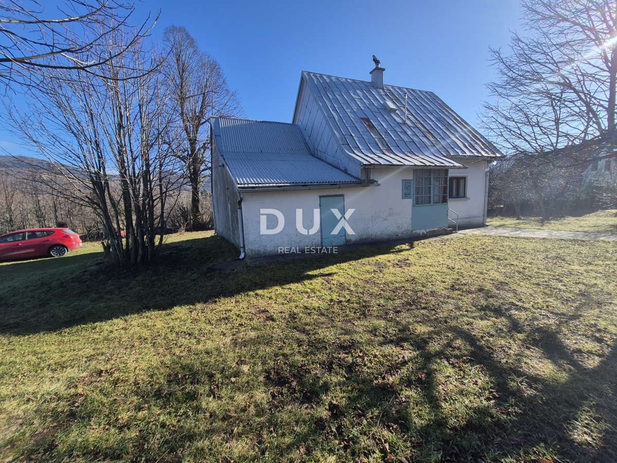 GORSKI KOTAR, FUŽINE, LIČ - grande tenuta familiare con due case e un garage, prezzo ribassato, occasione!