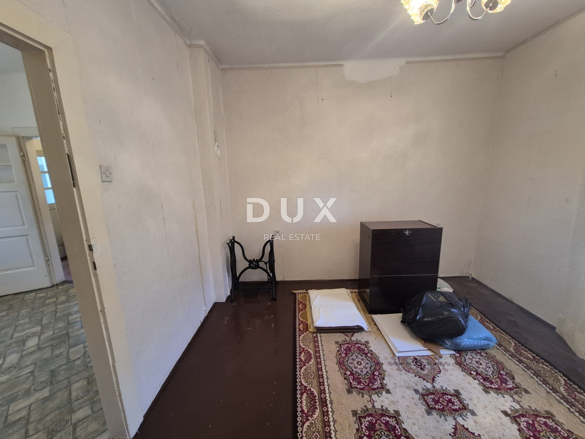 GORSKI KOTAR, FUŽINE, LIČ - grande tenuta familiare con due case e un garage, prezzo ribassato, occasione!