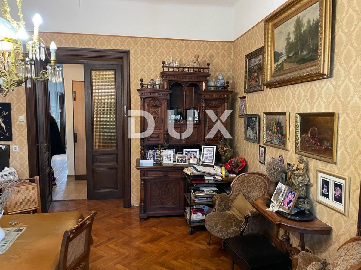 RIJEKA, BULEVARD - esclusivo appartamento con 3 camere da letto e bagno in un'antica villa in posizione esclusiva! OCCASIONE!
