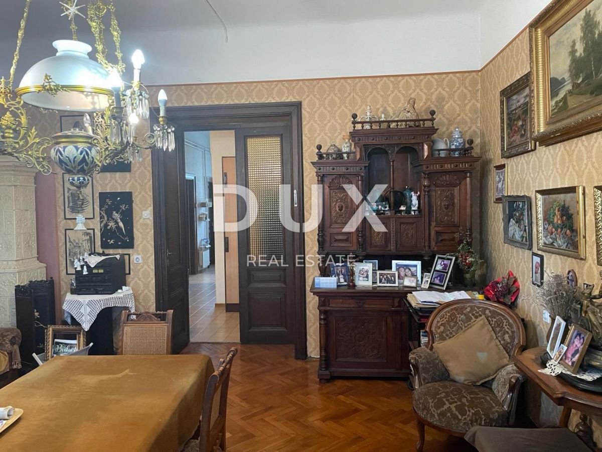 RIJEKA, BULEVARD - esclusivo appartamento con 3 camere da letto e bagno in un'antica villa in posizione esclusiva! OCCASIONE!