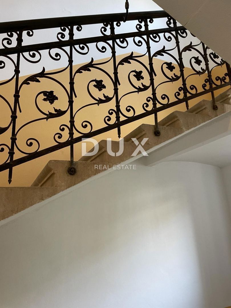 RIJEKA, BULEVARD - esclusivo appartamento con 3 camere da letto e bagno in un'antica villa in posizione esclusiva! OCCASIONE!