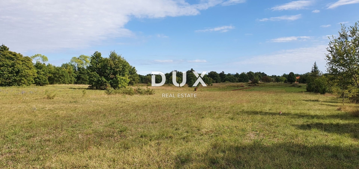 ISTRIA, ALBONA - Grazioso terreno edificabile in un tranquillo villaggio istriano