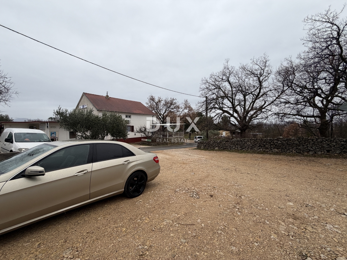 ZADAR, MASLENICA - Terreno edificabile 1260m² - in ottima posizione!