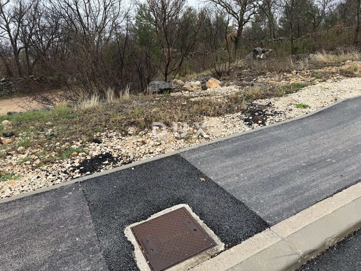 ZADAR, MASLENICA - Terreno edificabile 1260m² - in ottima posizione!