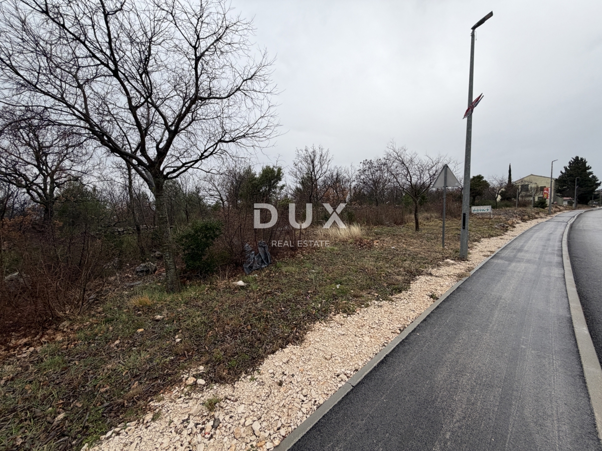 ZADAR, MASLENICA - Terreno edificabile 1260m² - in ottima posizione!