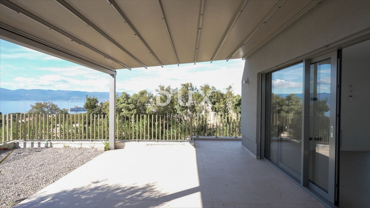RIJEKA, KOSTRENA - esclusivo appartamento con jacuzzi - nuova costruzione con vista panoramica sul mare! OPPORTUNITÀ!