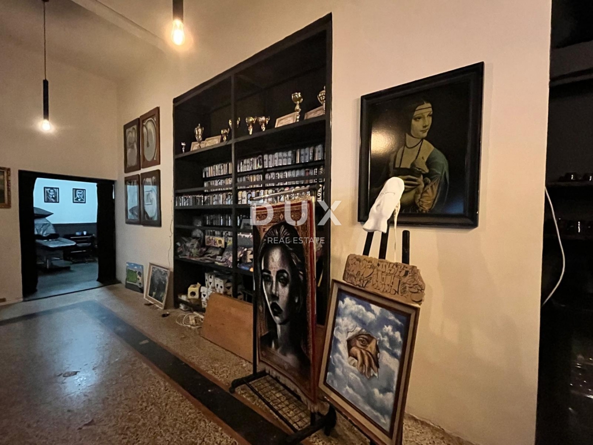 RIJEKA, CENTRO/SUŠAK – Spazio commerciale al piano terra con grande potenziale