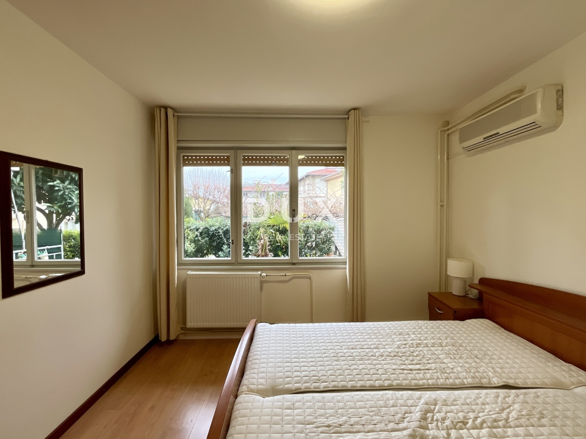 OPATIJA, LOVRAN - Casa indipendente a 50 m dal centro, 150 m dal mare