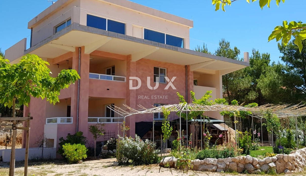 RAB, BARBAT – Villa Esclusiva con Vista Panoramica