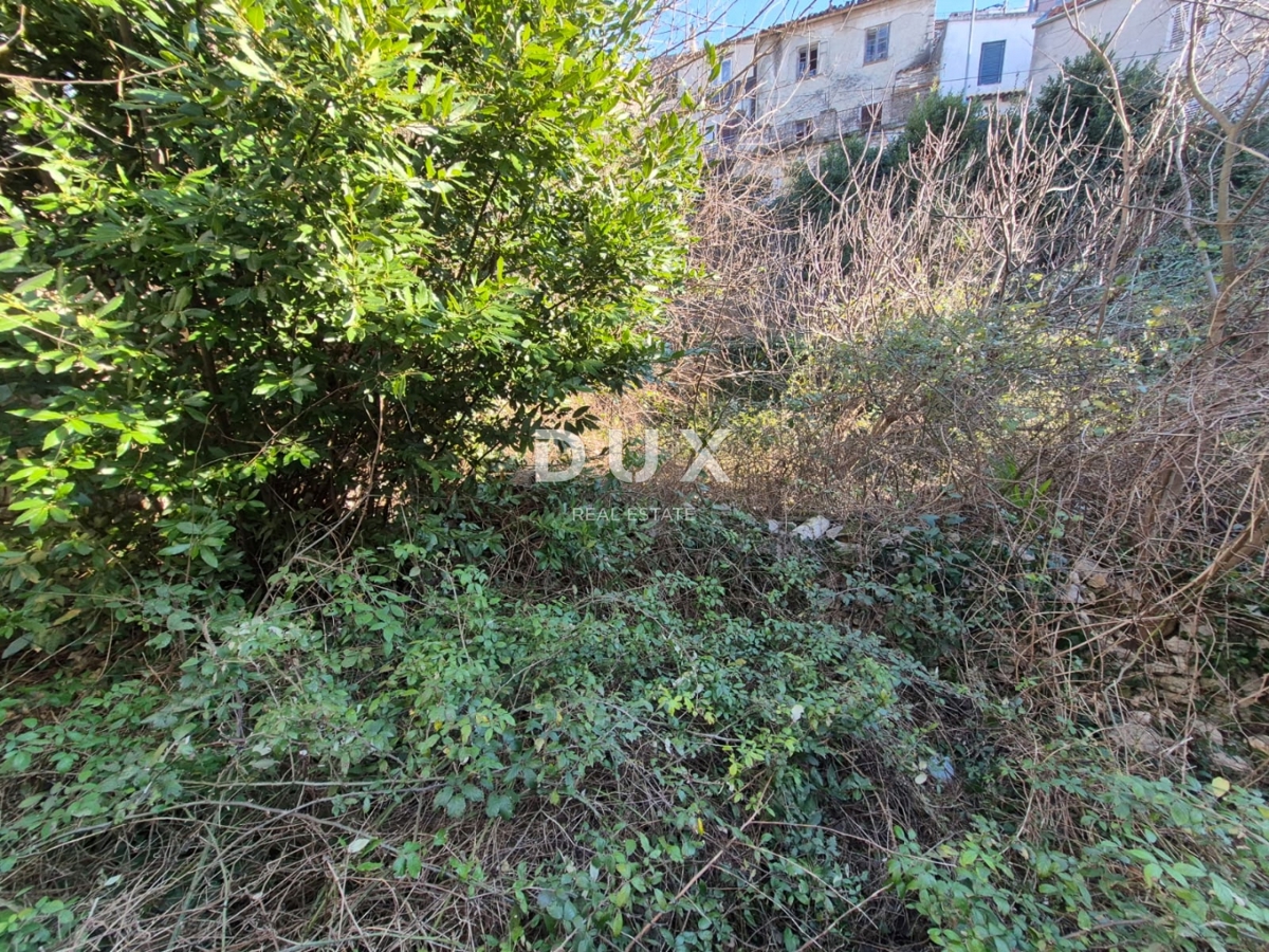 Terreno Novi Vinodolski, 285m2