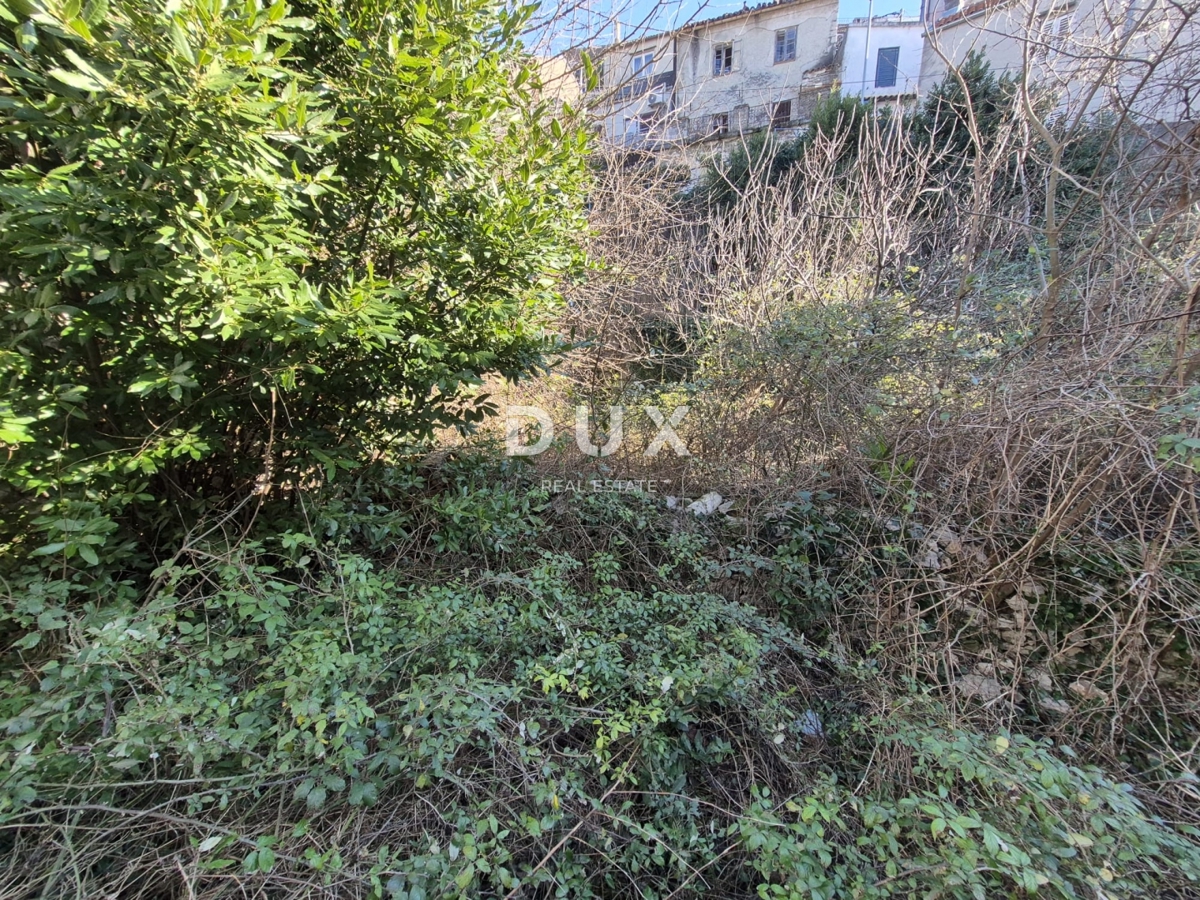Terreno Novi Vinodolski, 285m2