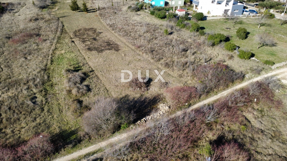 Terreno Crno, Zadar, 3.999m2