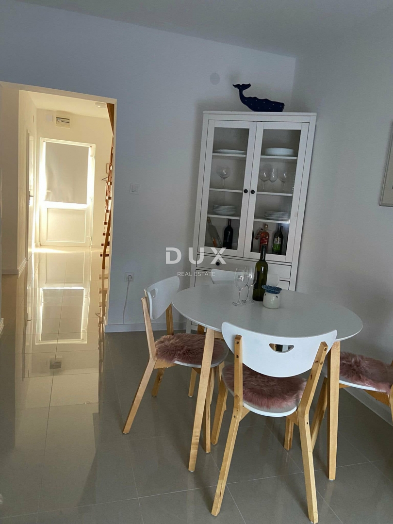 ISOLA DI PAŠMAN, TKON - Appartamento duplex con vista mare vicino alla spiaggia!