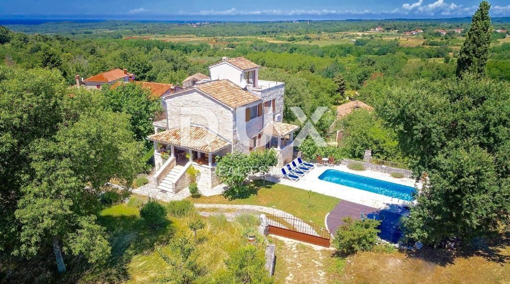 ISTRIA, VIŠNJAN - Casa autentica istriana con piscina e vista mare