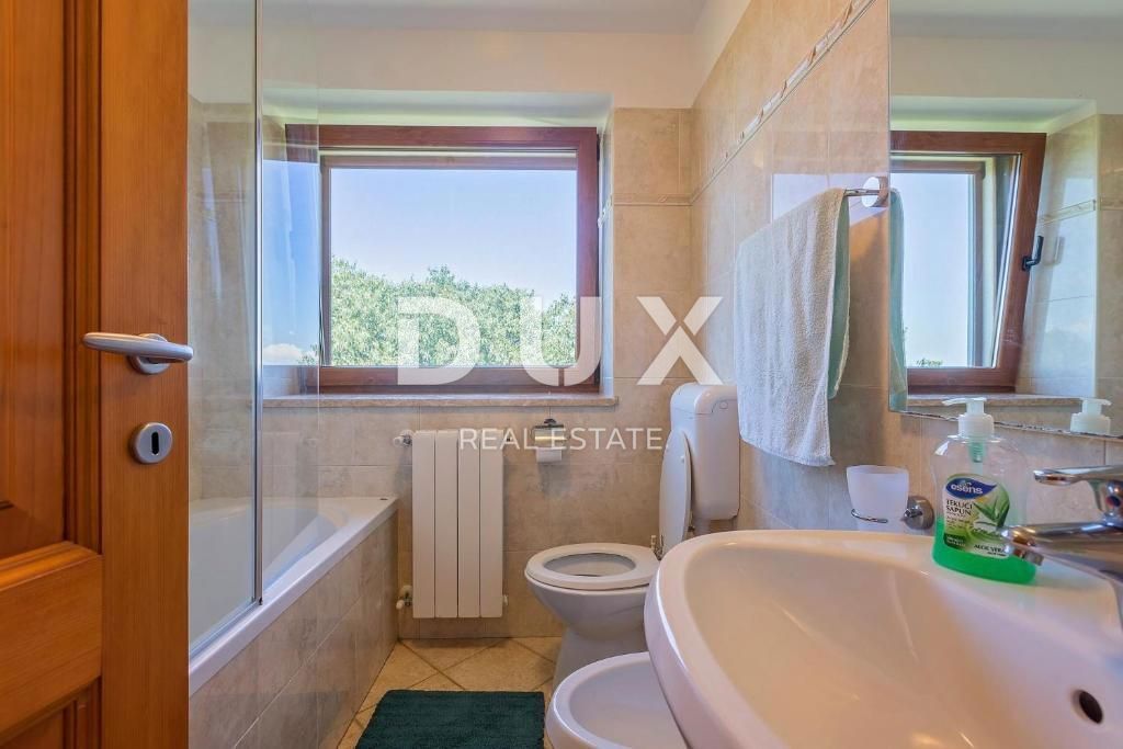 ISTRIA, VIŠNJAN - Casa autentica istriana con piscina e vista mare