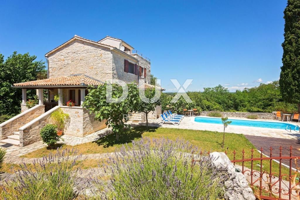 ISTRIA, VIŠNJAN - Casa autentica istriana con piscina e vista mare
