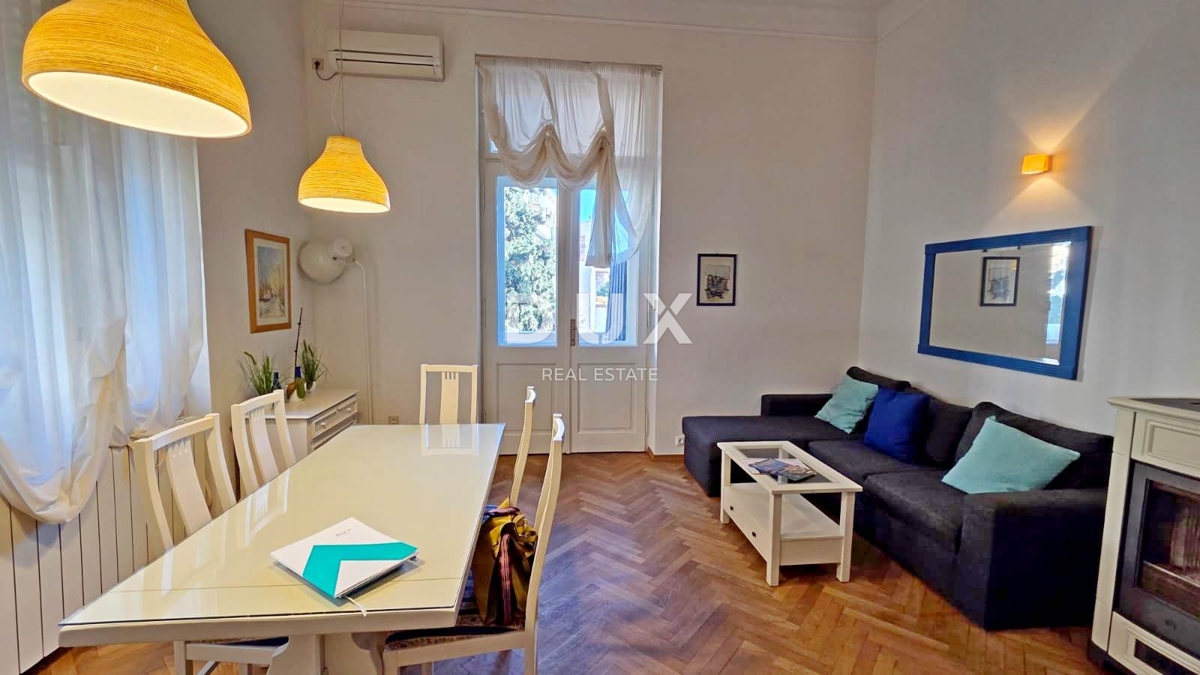 ABBAZIA, CENTRO - Elegante appartamento nel cuore di Abbazia, a 150 m dal mare, 3 camere da letto, 109 m2